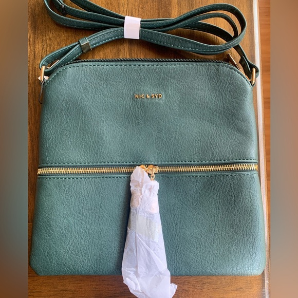 Crossover bag with adjustable straps zippered pocket on the front - Picture 2 of 6